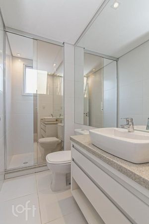 Image 18 - 874339