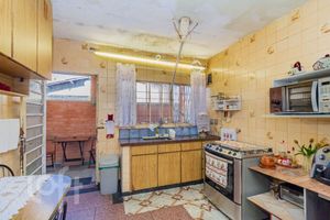 Image 29 - 874340