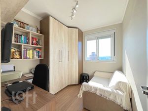 Image 18 - 874348