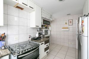 Image 7 - 874349