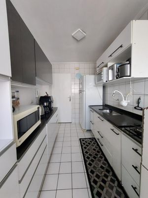 Image 4 - 874351