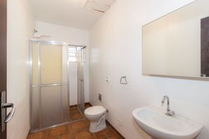 Image 7 - 874352