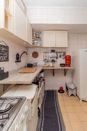 Image 13 - 874373