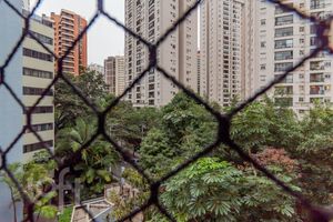 Image 8 - 874373