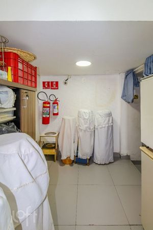 Image 19 - 874376