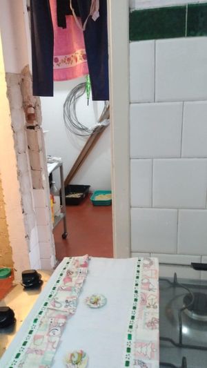 Image 9 - 874405