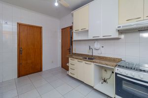 Image 24 - 874414