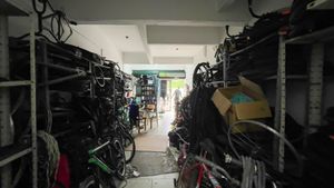 Image 3 - 874419