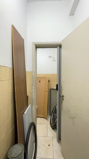Image 11 - 874419