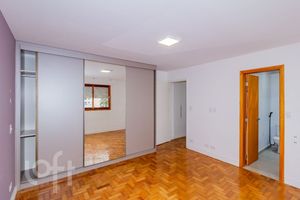 Image 17 - 874422