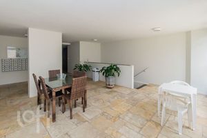 Image 31 - 874422