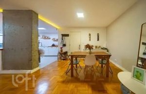 Image 11 - 874422