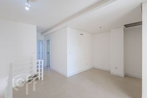 Image 9 - 874428