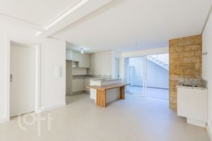 Image 22 - 874428