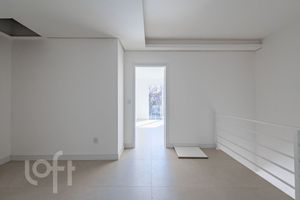 Image 10 - 874428