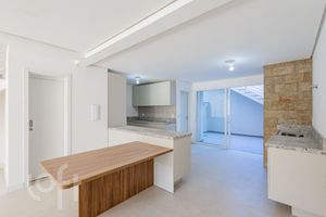 Image 32 - 874428