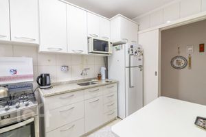 Image 10 - 874434