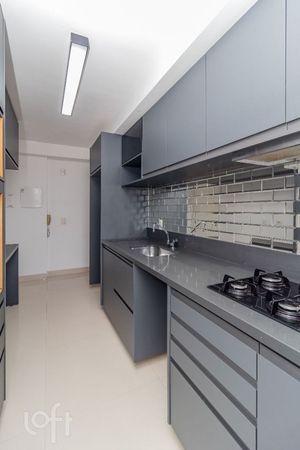 Image 11 - 874437