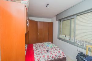 Image 4 - 874439