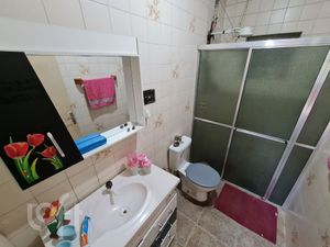 Image 15 - 874440