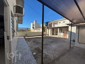 Image 14 - 874442