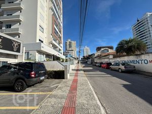 Image 17 - 874442