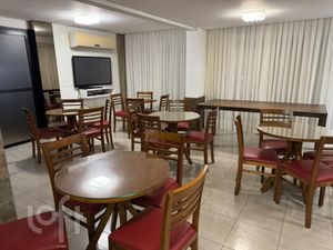 Image 10 - 874444