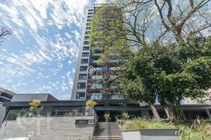 Image 20 - 874447