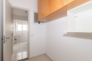 Image 37 - 874469