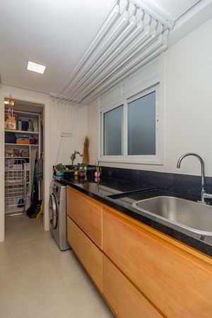 Image 35 - 874473