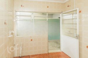 Image 4 - 874492