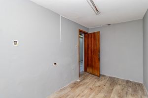 Image 18 - 874493