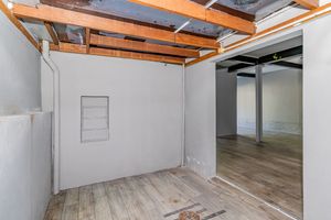 Image 22 - 874493