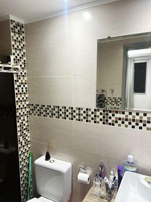 Image 4 - 874502