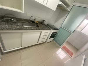 Image 10 - 874519