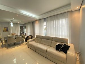 Image 9 - 874535