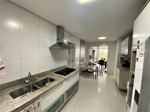 Image 20 - 874535