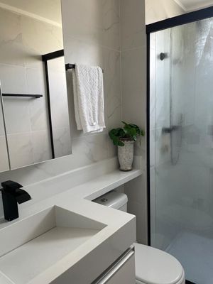 Image 19 - 874537