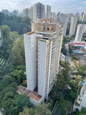 Image 28 - 874537