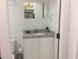 Image 4 - 874540