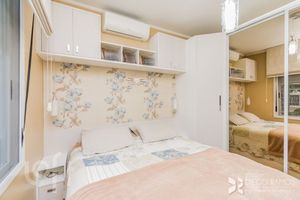 Image 19 - 874545