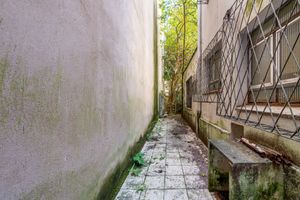 Image 21 - 874553