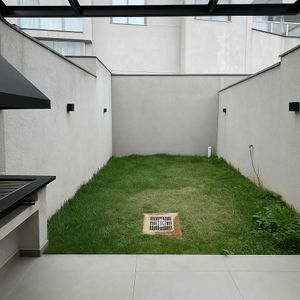Image 19 - 874556