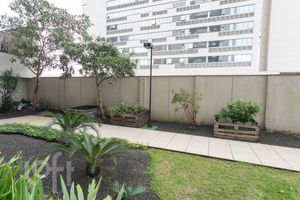 Image 20 - 874558