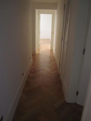 Image 4 - 874559