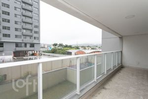 Image 5 - 874560
