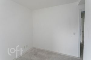 Image 19 - 874598
