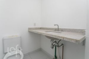 Image 34 - 874598