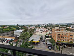 Image 10 - 874609