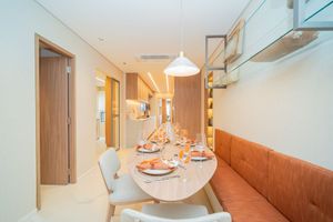 Image 15 - 874618